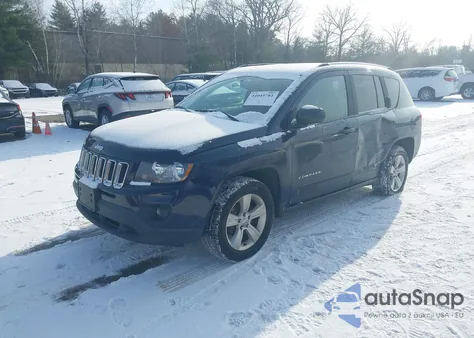 2016 Jeep Compass Sport z USA, uszkodzony, nr VIN 1C4NJDBB7GD556544